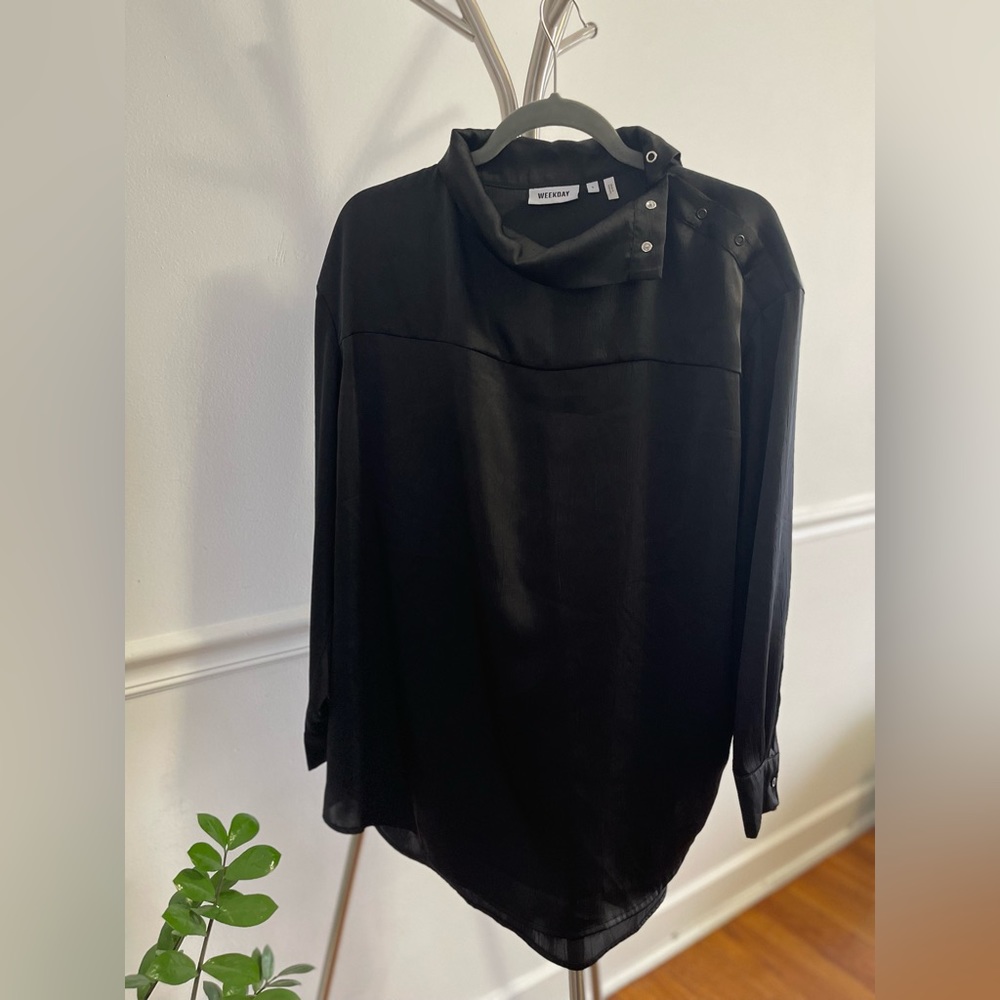 Weekday Long-sleeves Shirt Size Small